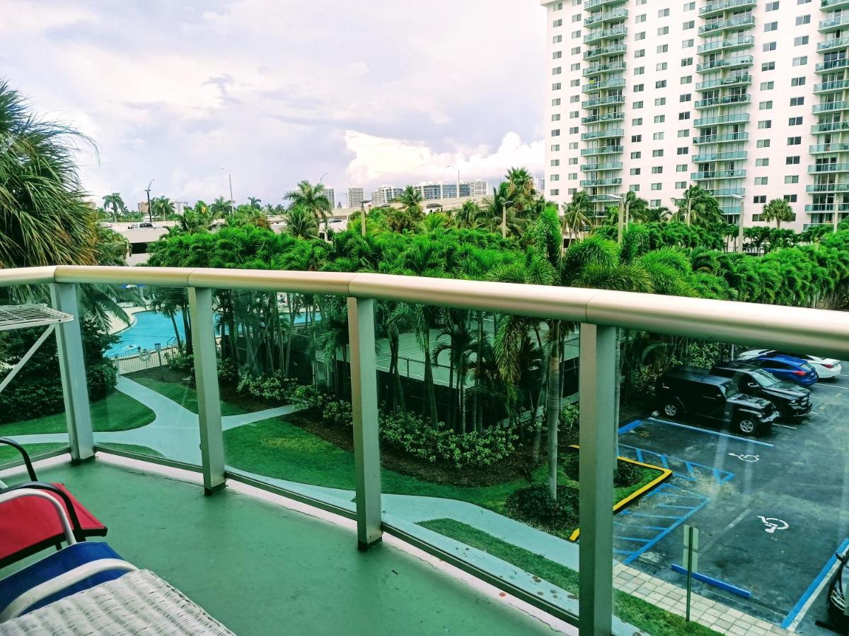 Ocean Reserve Sunny Isles Beach Exterior photo