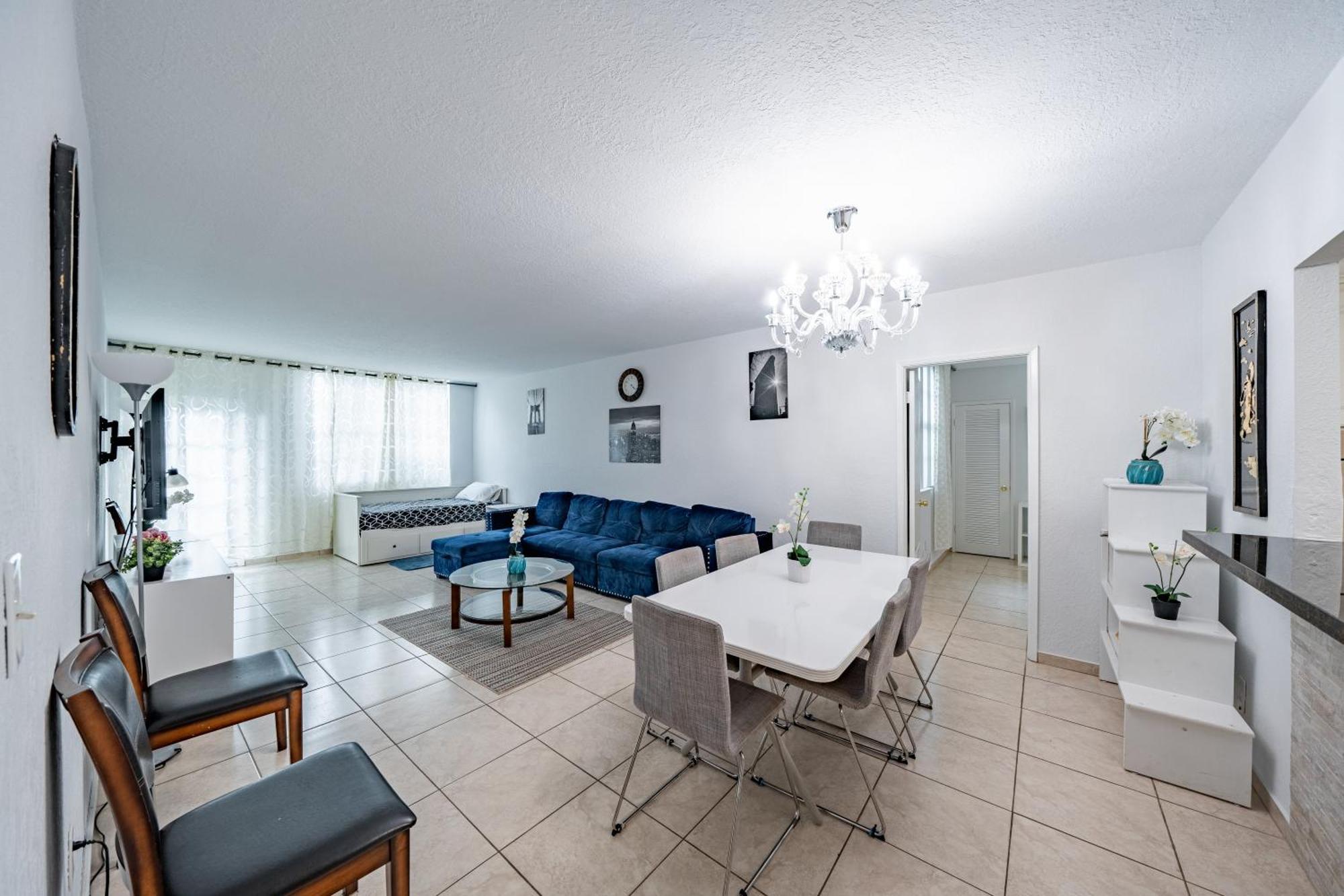 Ocean Reserve Sunny Isles Beach Exterior photo